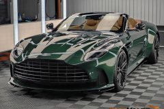 Aston Martin DB12