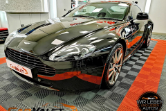 Aston Martin DB9